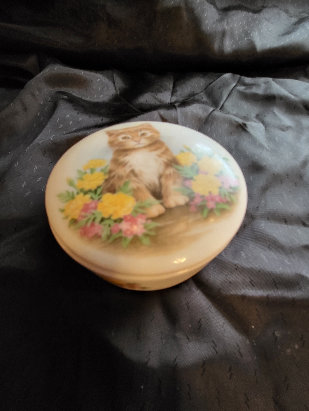 Stamped Egg Lady 1.5 x 3.5 In.Porcelain Trinket Box with Kitten and Floral Motif
